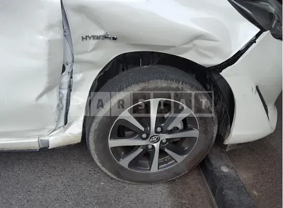 Photo 2 of 15: 2019 Toyota Prius C, VIN JTDKDTB3XK1629378 — Korean insurance auction