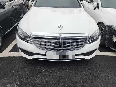 Photo 1 of 24: 2017 Mercedes-Benz E400 4Matic, VIN WDDZF6GB4HA292800 — Korean insurance auction