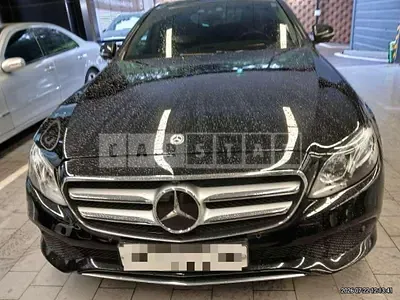 Photo 1 of 51: 2020 Mercedes-Benz E 300 — Korean insurance auction