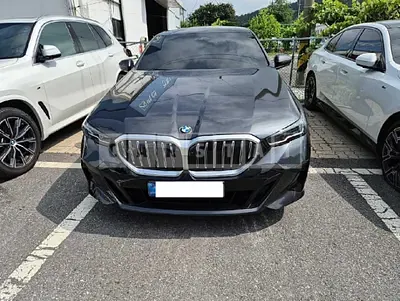 Photo 1 of 42: 2025 BMW 520i — Korean insurance auction
