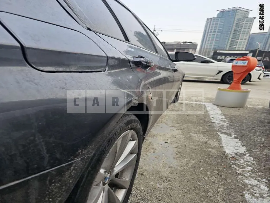Photo 2 of 19: 2017 BMW 320d — Korean insurance auction