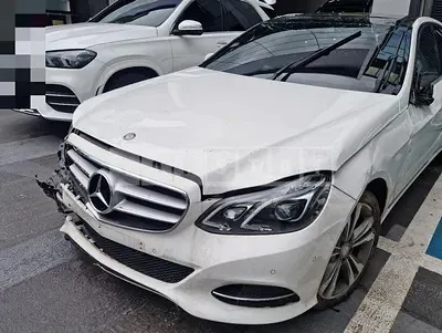 Photo 1 of 25: 2014 Mercedes-Benz E300 4Matic — Korean insurance auction