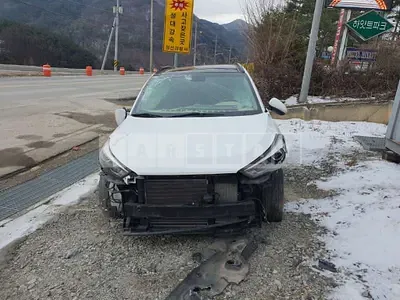 Photo 1 of 18: 2018 Hyundai Tucson, VIN KMHJ381ADJU628057 — Korean insurance auction