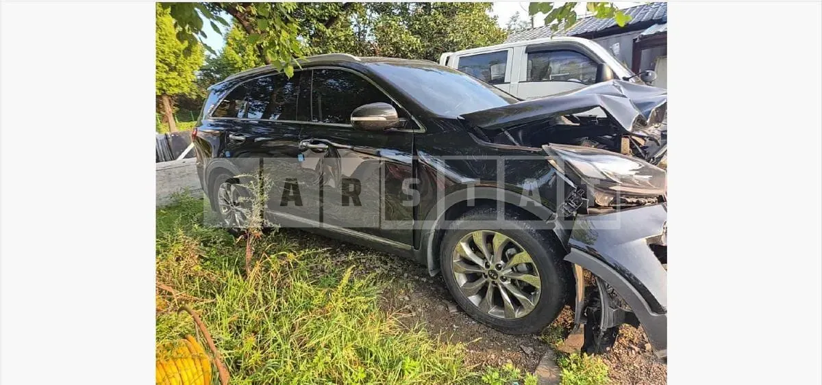 Photo 2 of 22: 2017 Kia Sorento 4WD — Korean insurance auction