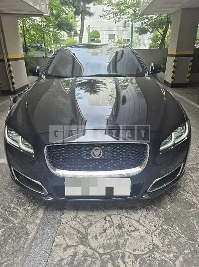 Photo 1 of 12: 2019 Jaguar XJ 3.0d — Korean insurance auction