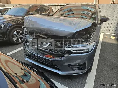 Photo 1 of 12: 2021 Volvo XC60T8 AWD — Korean insurance auction