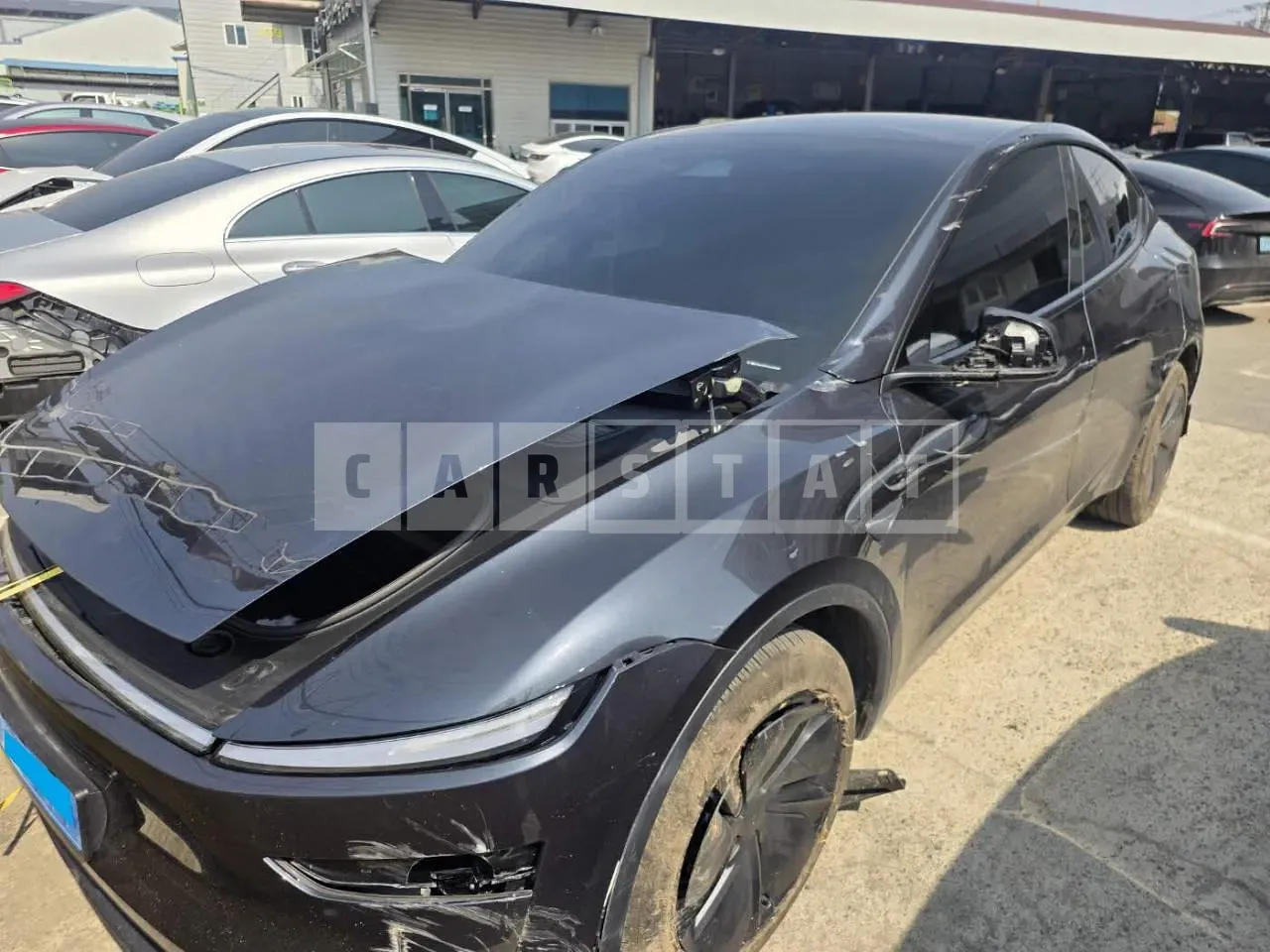 Photo 2 of 18: 2025 Tesla Model Y Long Range, VIN LRWYGCEK3SC285835 — Korean insurance auction