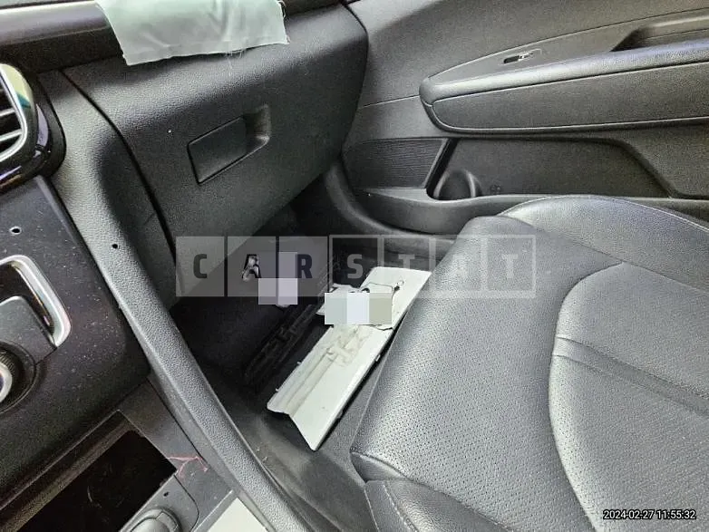 Photo 2 of 11: 2015 Kia K5 2.0(LPG), VIN KNAGU416BGA003818 — Korean insurance auction
