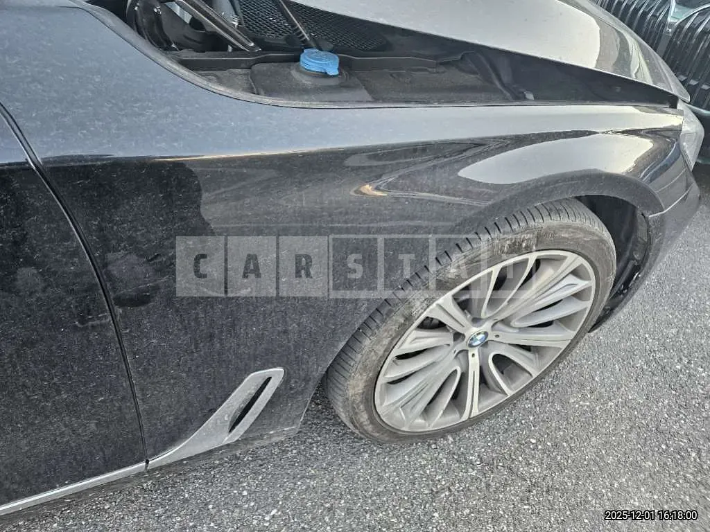 Photo 2 of 54: 2018 BMW 750Li xDrive — Korean insurance auction