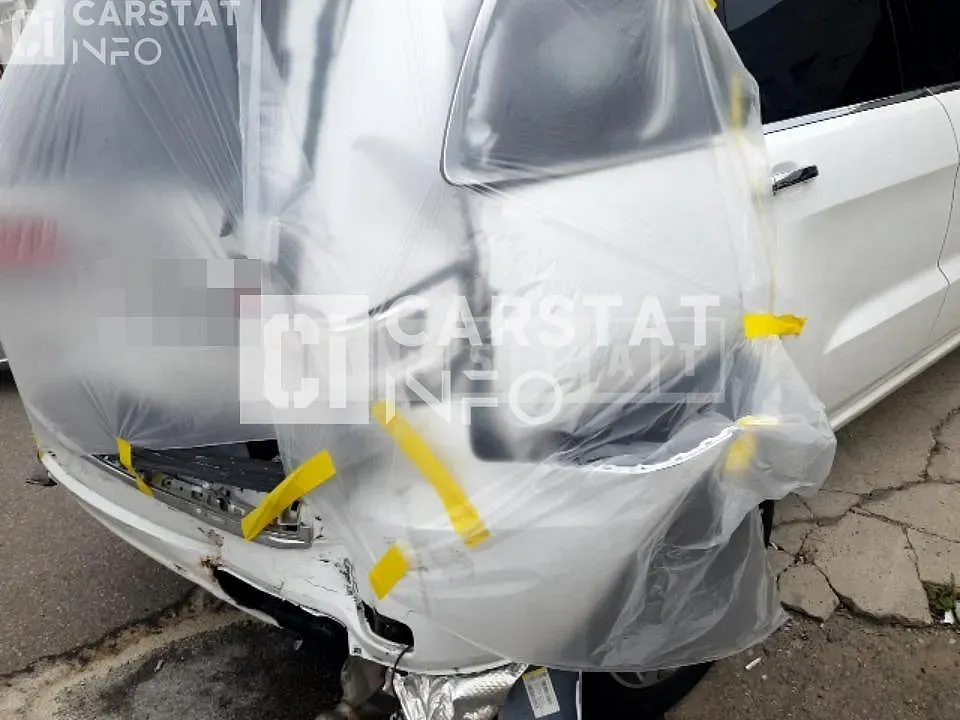 Photo 2 of 35: 2018 Jeep Straw Grand Cherokee, VIN 1C4RJFCM5JC118003 — Korean insurance auction
