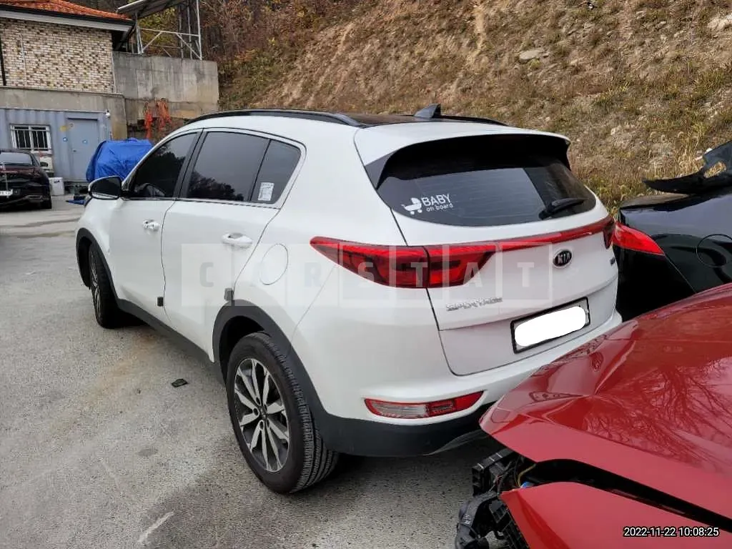 Photo 2 of 14: 2018 Kia Sportage, VIN KNAPM813BJK444567 — Korean insurance auction