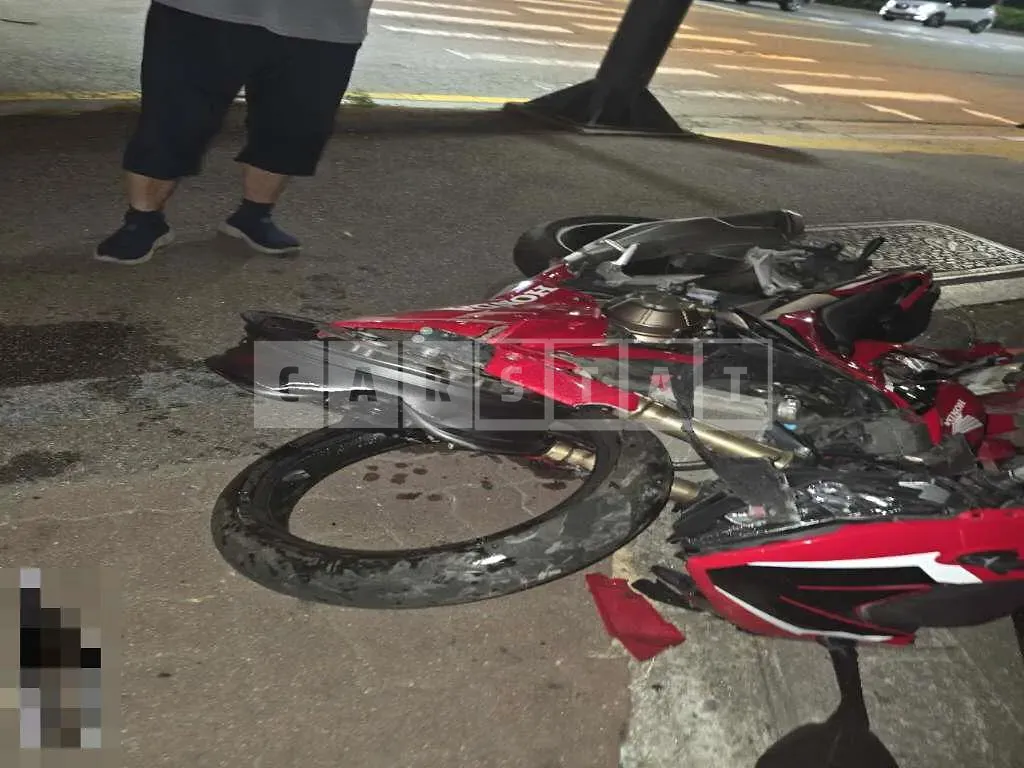 Photo 2 of 8: 2023 Honda (Two-Wheel) CBR500R — Korean insurance auction