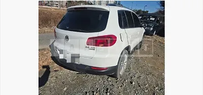 Photo 1 of 18: 2015 Volkswagen Tiguan 2.0 TDI BMT — Korean insurance auction