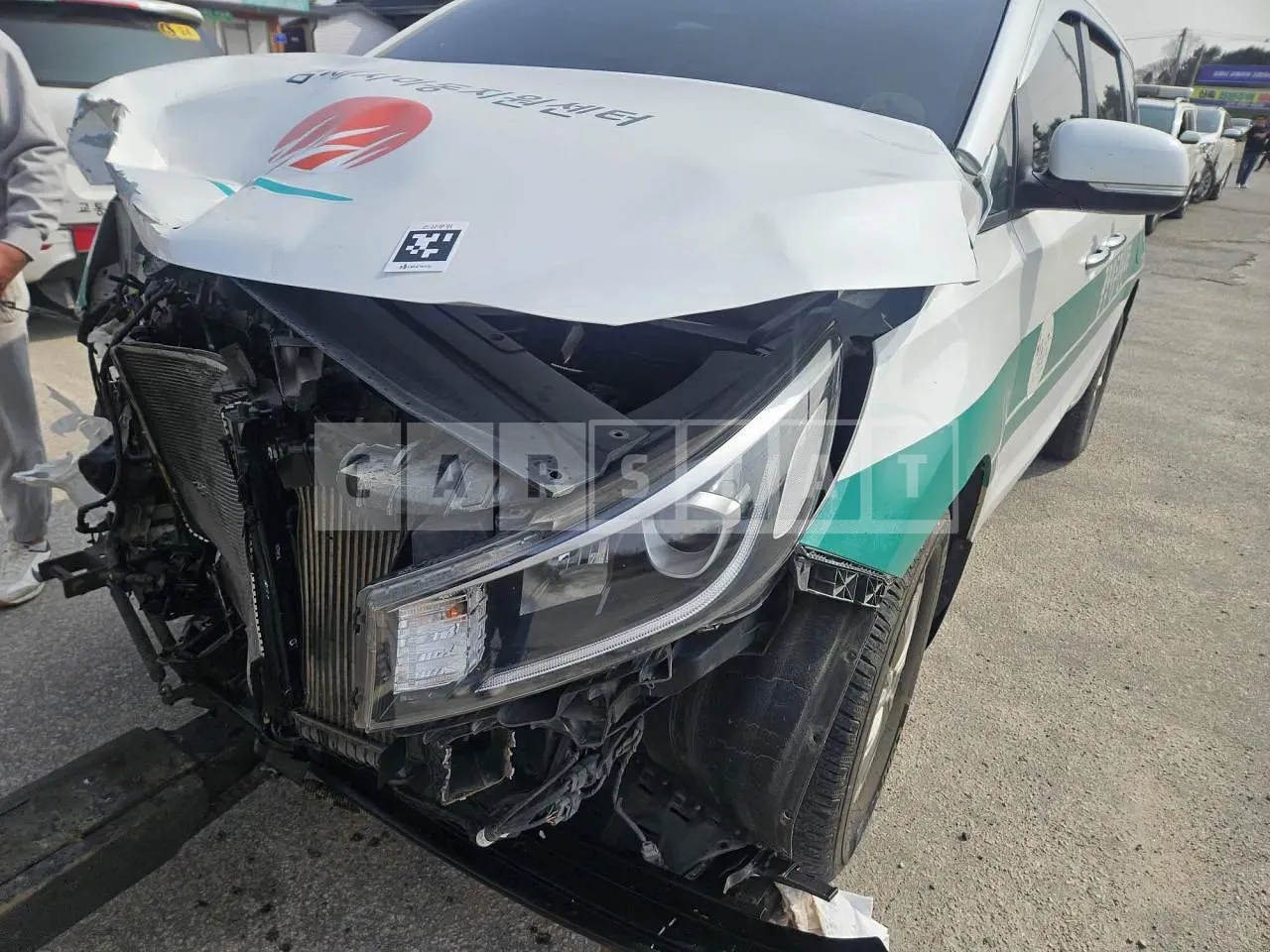 Photo 2 of 12: 2018 Kia Carnival Changrim Lowrise Slope Disabled Car, VIN KNHMF37ABKS515420 — Korean insurance auction