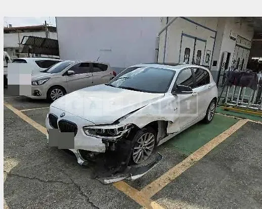 Photo 2 of 9: 2015 BMW 118d — Korean insurance auction