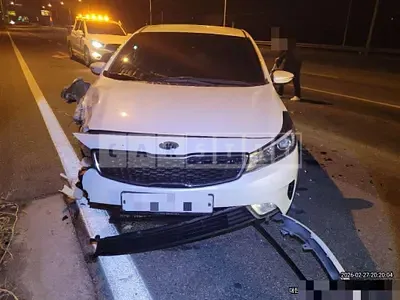 Photo 1 of 9: 2018 Kia Kz — Korean insurance auction