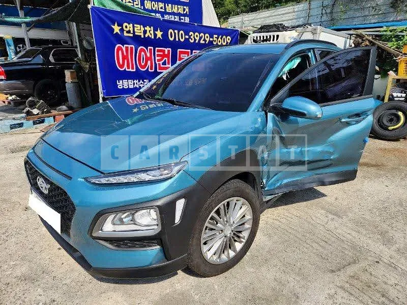 Photo 2 of 32: 2017 Hyundai Kona, VIN KMHK3816GJU005750 — Korean insurance auction