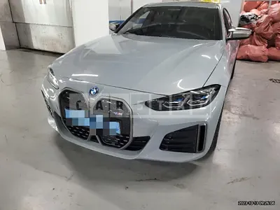 Photo 1 of 9: 2022 BMW i4 M50 — Korean insurance auction