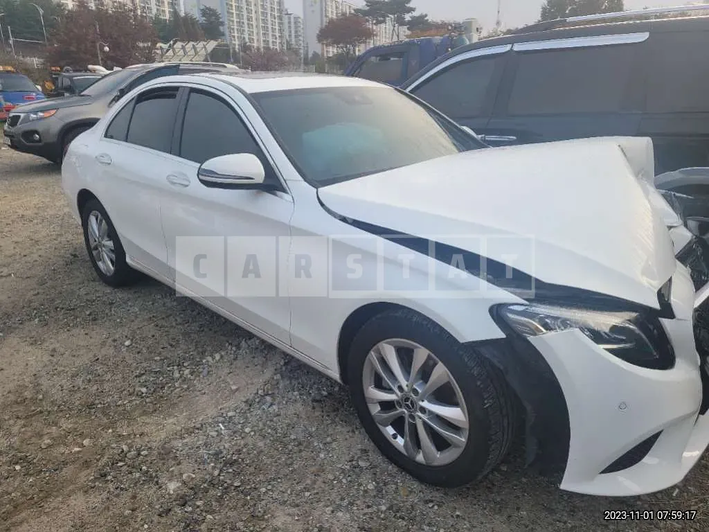 Photo 2 of 16: 2019 Mercedes-Benz C 220d, VIN WDDWF1EB3KR476496 — Korean insurance auction
