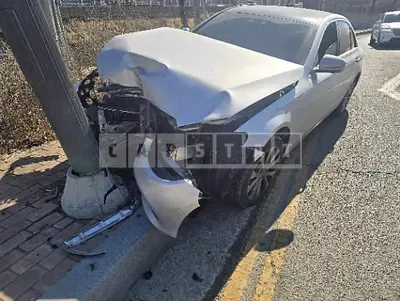 Photo 1 of 13: 2019 Mercedes-Benz E 300 4Matic — Korean insurance auction
