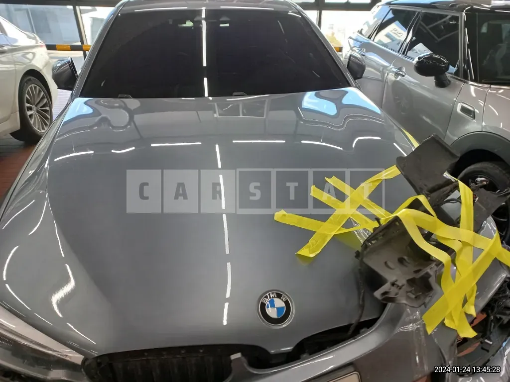Photo 2 of 18: 2018 BMW 520d xDrive, VIN WBAJC5102JWE54563 — Korean insurance auction
