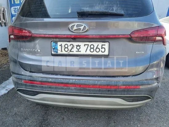 Photo 2 of 8: 2021 Hyundai Santa Fe — Korean insurance auction