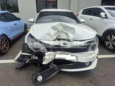 Photo 1 of 13: 2017 Kia K5 — Korean insurance auction