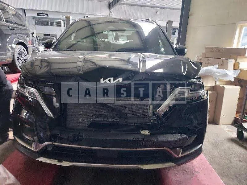 Photo 2 of 41: 2023 Kia Carnival, VIN KNANC813BPS380516 — Korean insurance auction