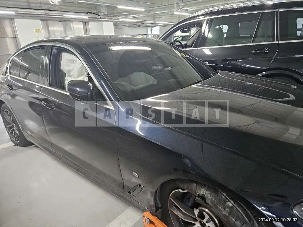 Photo 2 of 13: 2023 BMW 520i — Korean insurance auction