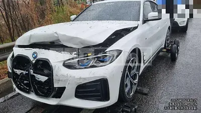 Photo 1 of 4: 2022 BMW i4 eDrive40 — Korean insurance auction