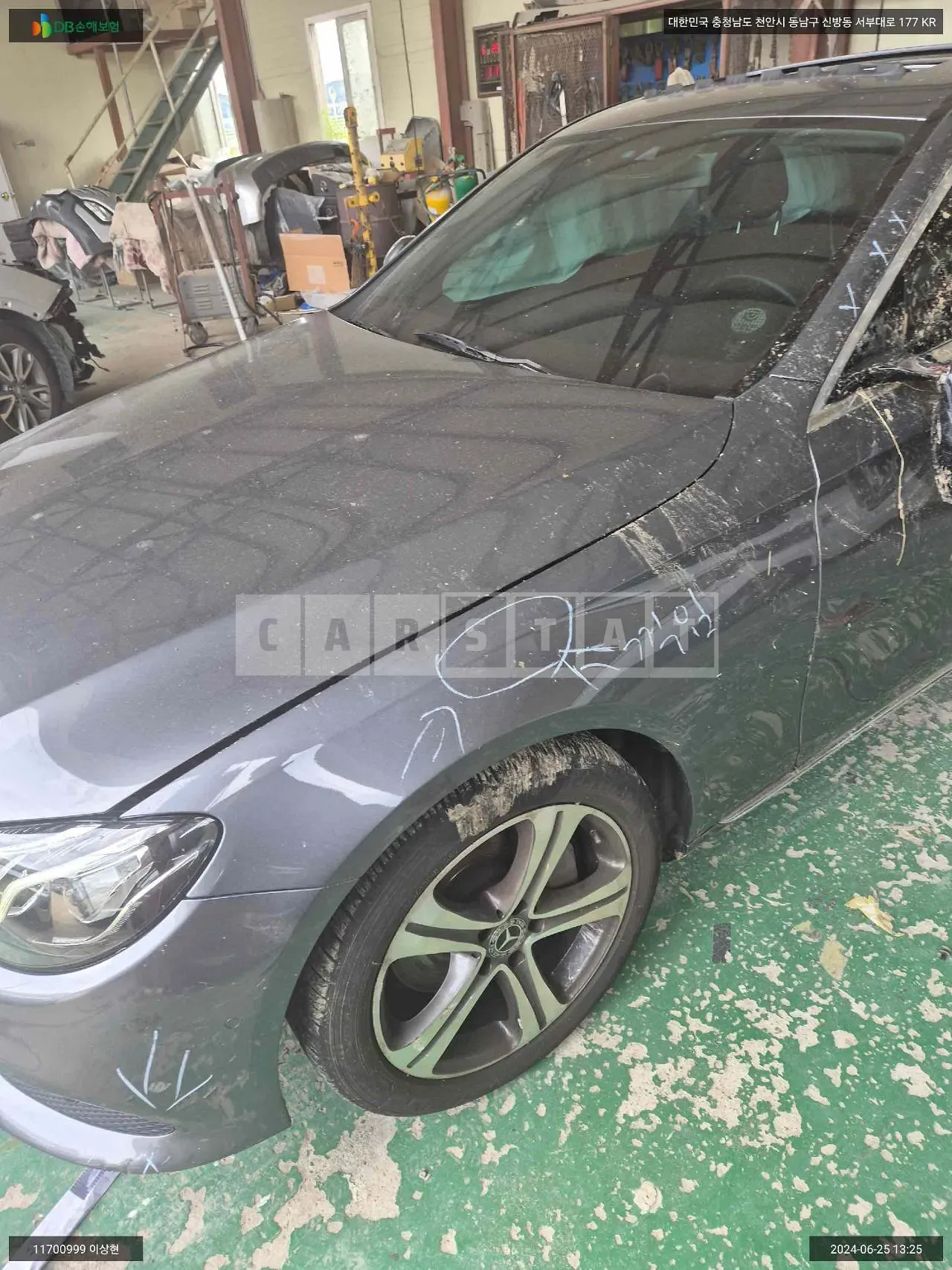 Photo 2 of 19: 2019 Mercedes-Benz E300, VIN WDDZF4JB4KA628143 — Korean insurance auction