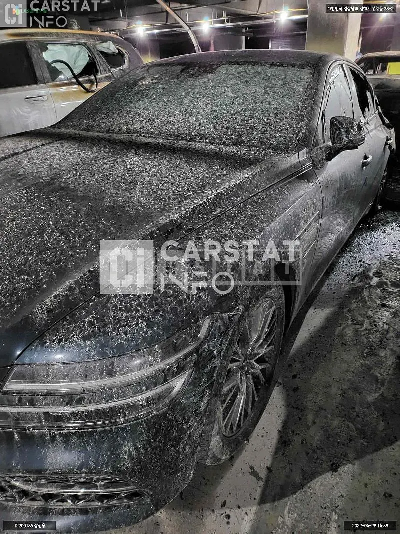 Photo 2 of 11: 2021 Genesis G80, VIN KMTGB41CBNU100378 — Korean insurance auction