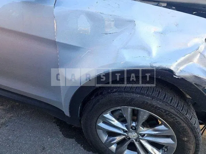 Photo 2 of 11: 2015 Hyundai Santa Fe DM — Korean insurance auction