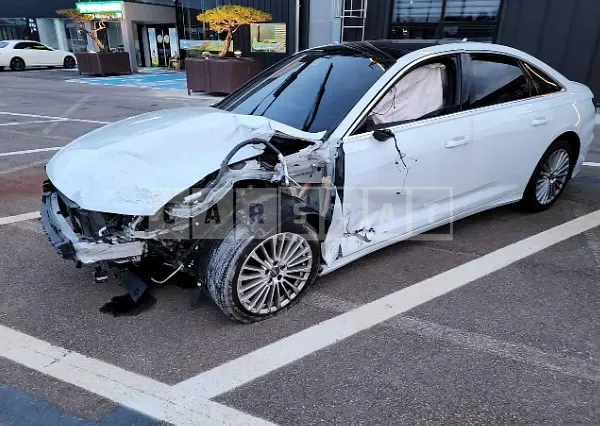 Photo 2 of 10: 2020 Audi A6 40 TDI — Korean insurance auction
