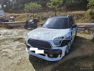 Photo 1 of 14: 2020 MINI Cooper COUNTRYMAN(18) — Korean insurance auction