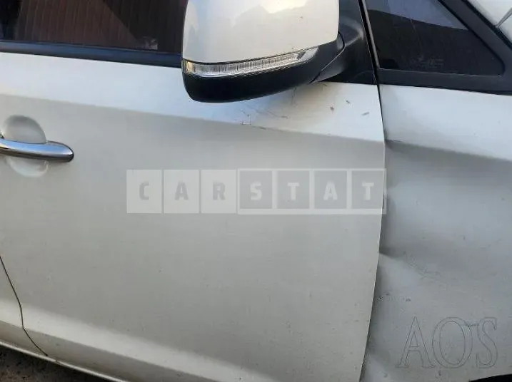 Photo 2 of 18: 2015 Kia Carnivals, VIN KNAMB81ABGS093860 — Korean insurance auction