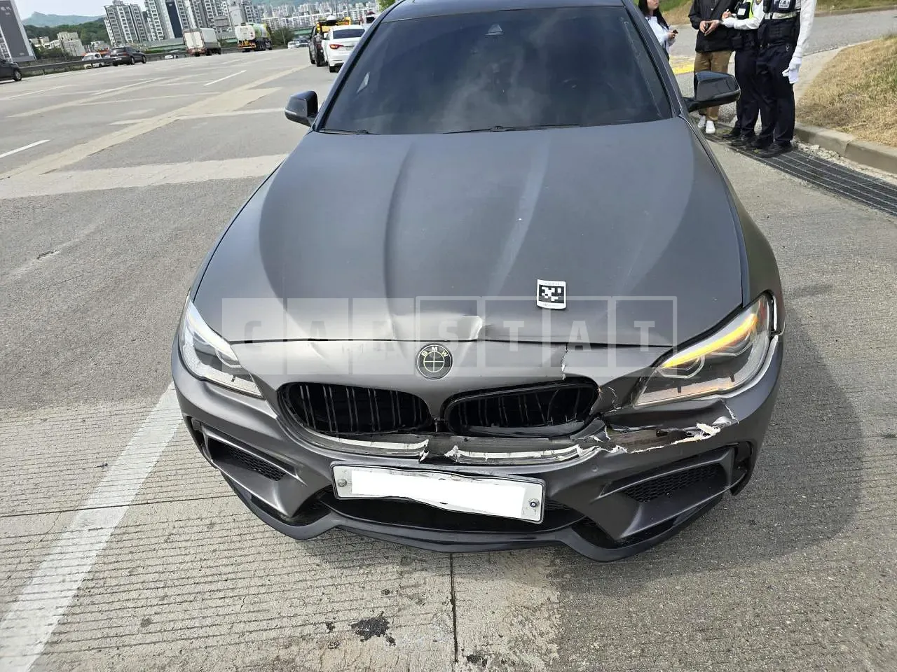 Photo 2 of 21: 2016 BMW 520d, VIN WBA5E5101GG207854 — Korean insurance auction