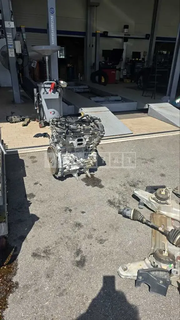 Photo 2 of 3: 2023 Genesis (parts) G80 AWD Engine — Korean insurance auction