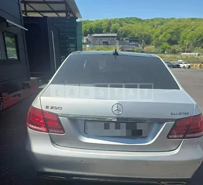 Photo 1 of 10: 2015 Mercedes-Benz E250 BlueTec 4Matic — Korean insurance auction