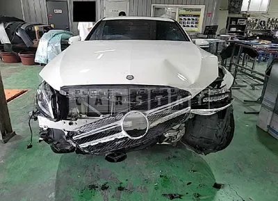 Photo 1 of 15: 2017 Mercedes-Benz C220d 4Matic, VIN WDDWF0FB6HR209161 — Korean insurance auction