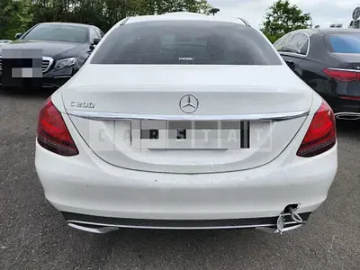 Photo 1 of 30: 2020 Mercedes-Benz C200, VIN WDDWF8AB1LR555729 — Korean insurance auction