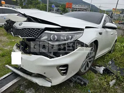 Photo 1 of 8: 2016 Kia K5 — Korean insurance auction