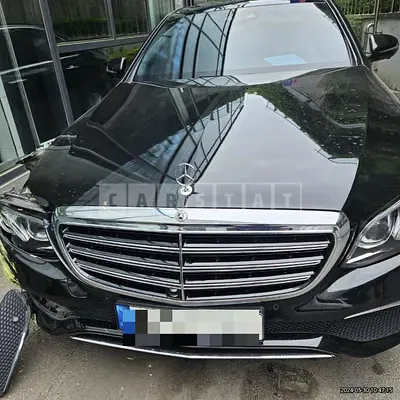 Photo 1 of 9: 2019 Mercedes-Benz E300 4Matic — Korean insurance auction