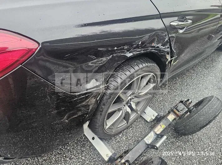 Photo 2 of 15: 2019 Genesis G70 AWD — Korean insurance auction