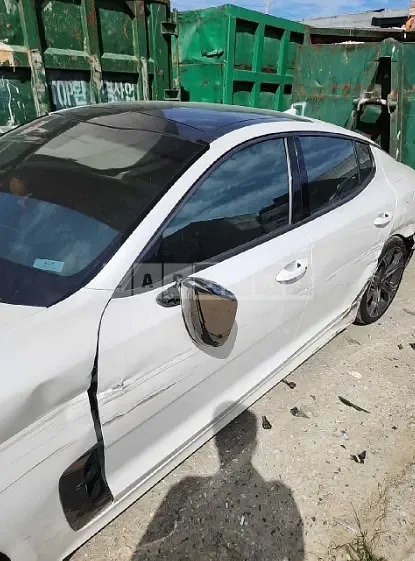 Photo 2 of 41: 2018 Kia Stinger, VIN KNAE751CBJS033997 — Korean insurance auction