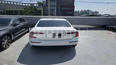 Photo 1 of 12: 2019 Volvo S60T5 — Korean insurance auction