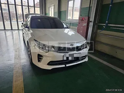 Photo 1 of 18: 2016 Kia K5 — Korean insurance auction