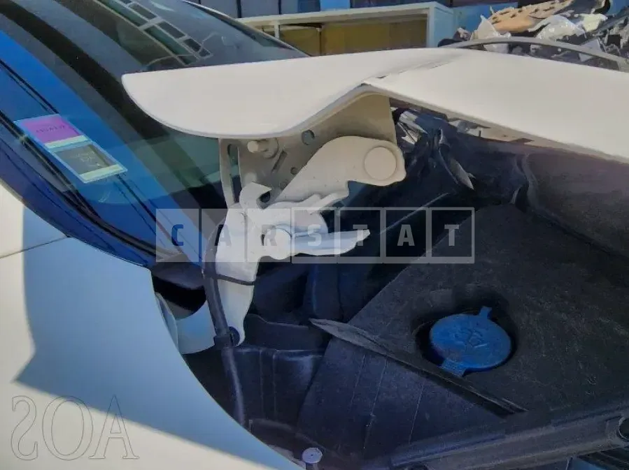 Photo 2 of 9: 2017 Mercedes-Benz E220 d, VIN WDDZF0EB0HA037691 — Korean insurance auction