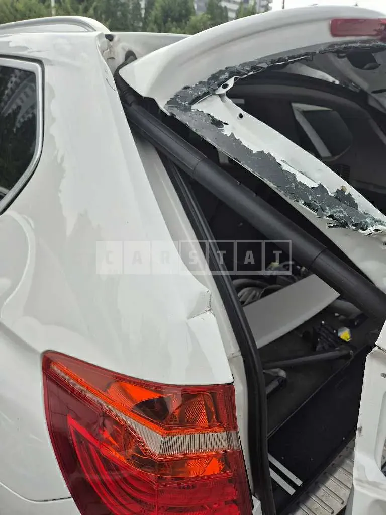 Photo 2 of 5: 2015 BMW X3 xDrive20d — Korean insurance auction