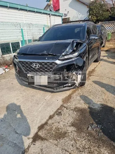 Photo 1 of 9: 2018 Hyundai Santa Fe TM 2.2 (4WD), VIN KMHS381CDKU014781 — Korean insurance auction